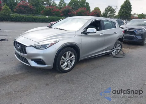 2017 Infiniti Qx30 z USA, uszkodzony, nr VIN SJKCH5CPXHA033733